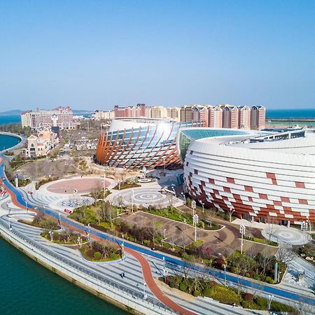 Hotel Doubletree By Hilton Qingdao Oriental Movie Metropolis Esterno foto