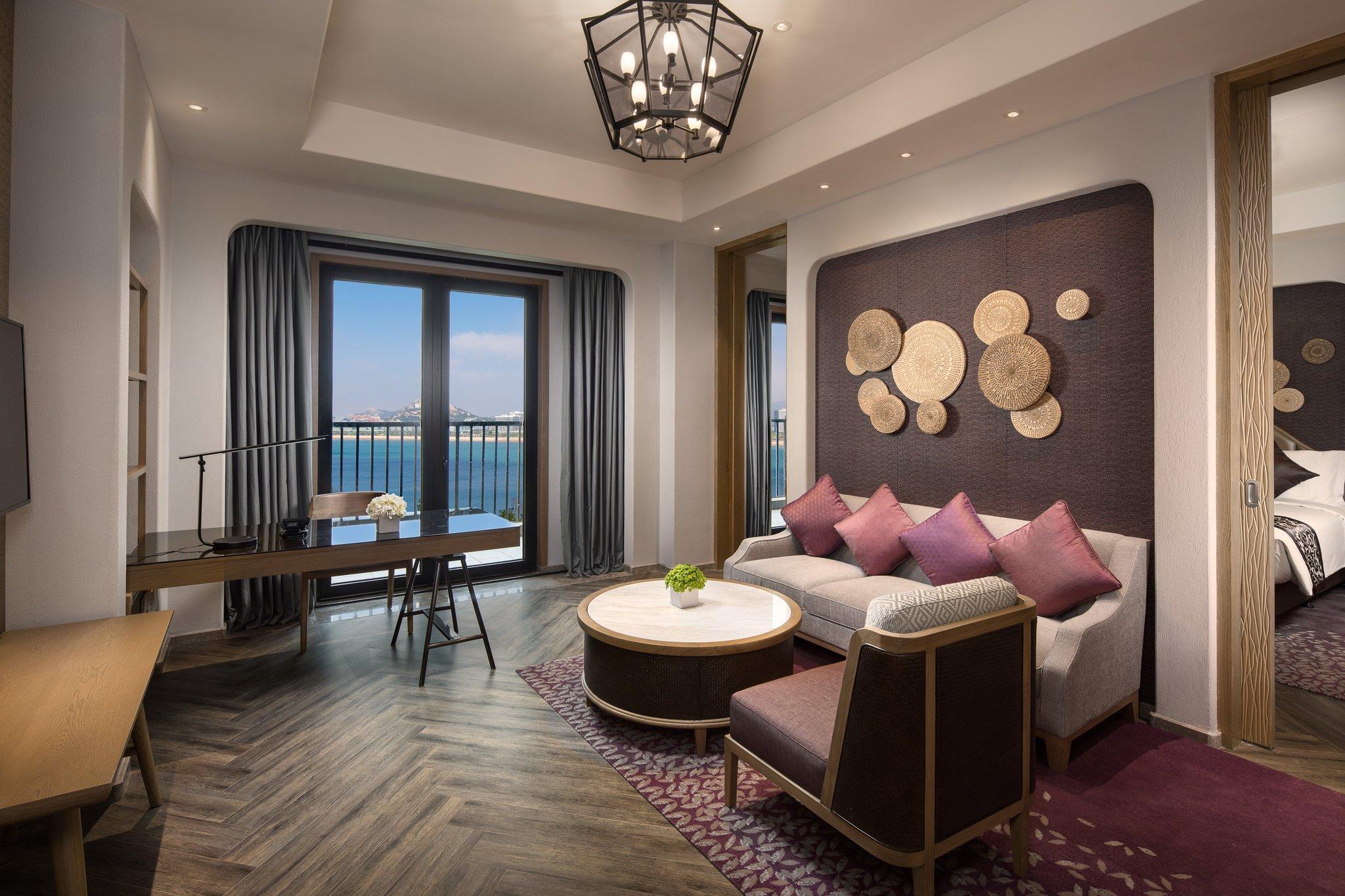 Hotel Doubletree By Hilton Qingdao Oriental Movie Metropolis Esterno foto