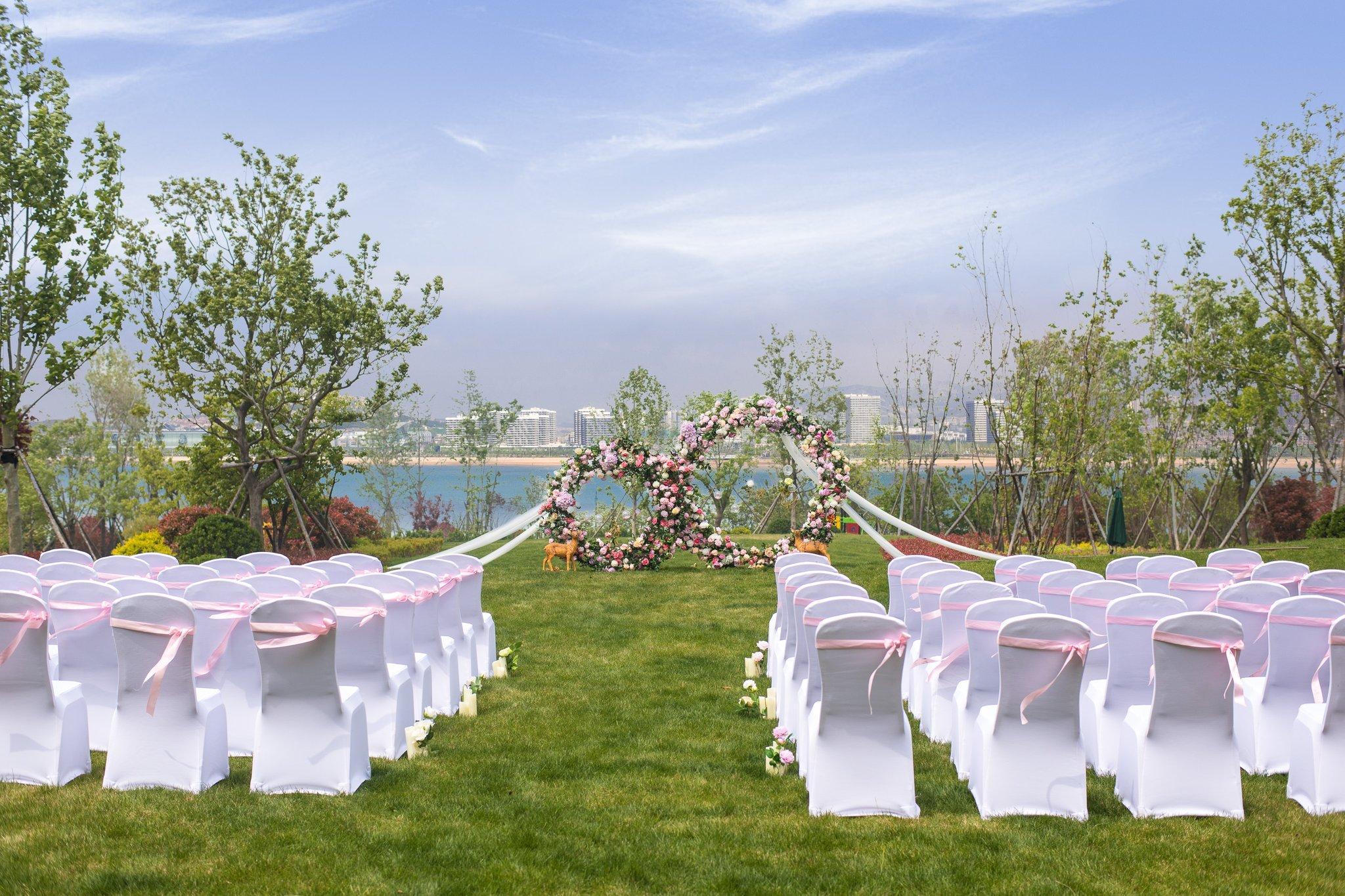 Hotel Doubletree By Hilton Qingdao Oriental Movie Metropolis Esterno foto