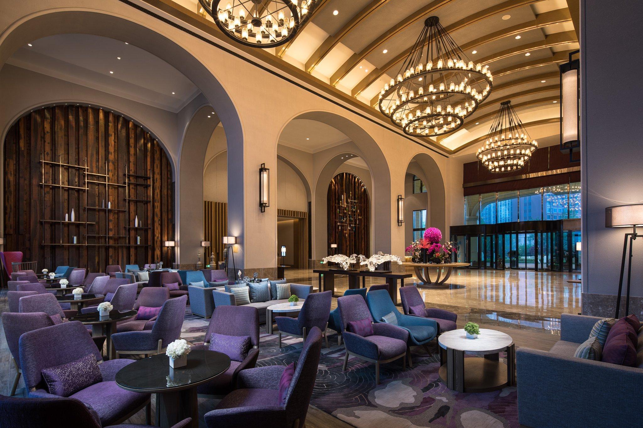 Hotel Doubletree By Hilton Qingdao Oriental Movie Metropolis Esterno foto
