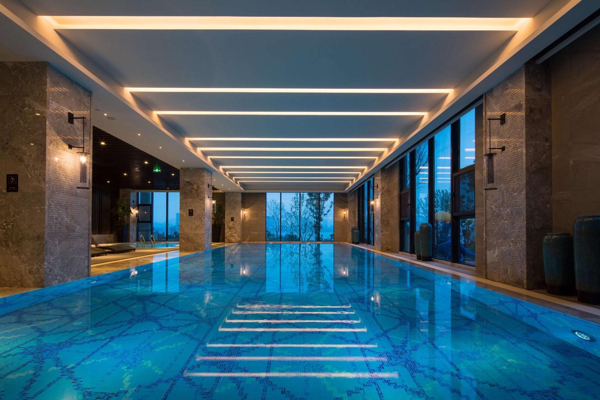 Hotel Doubletree By Hilton Qingdao Oriental Movie Metropolis Esterno foto