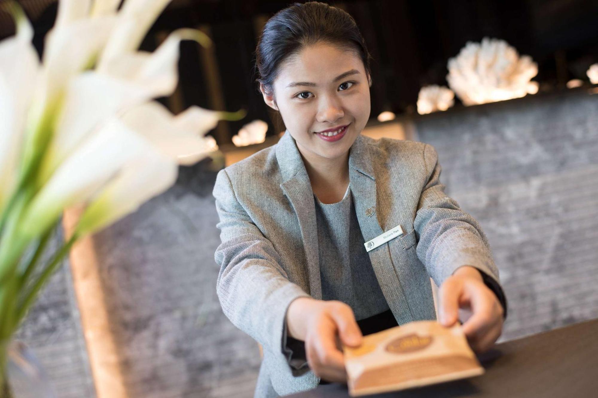 Hotel Doubletree By Hilton Qingdao Oriental Movie Metropolis Esterno foto