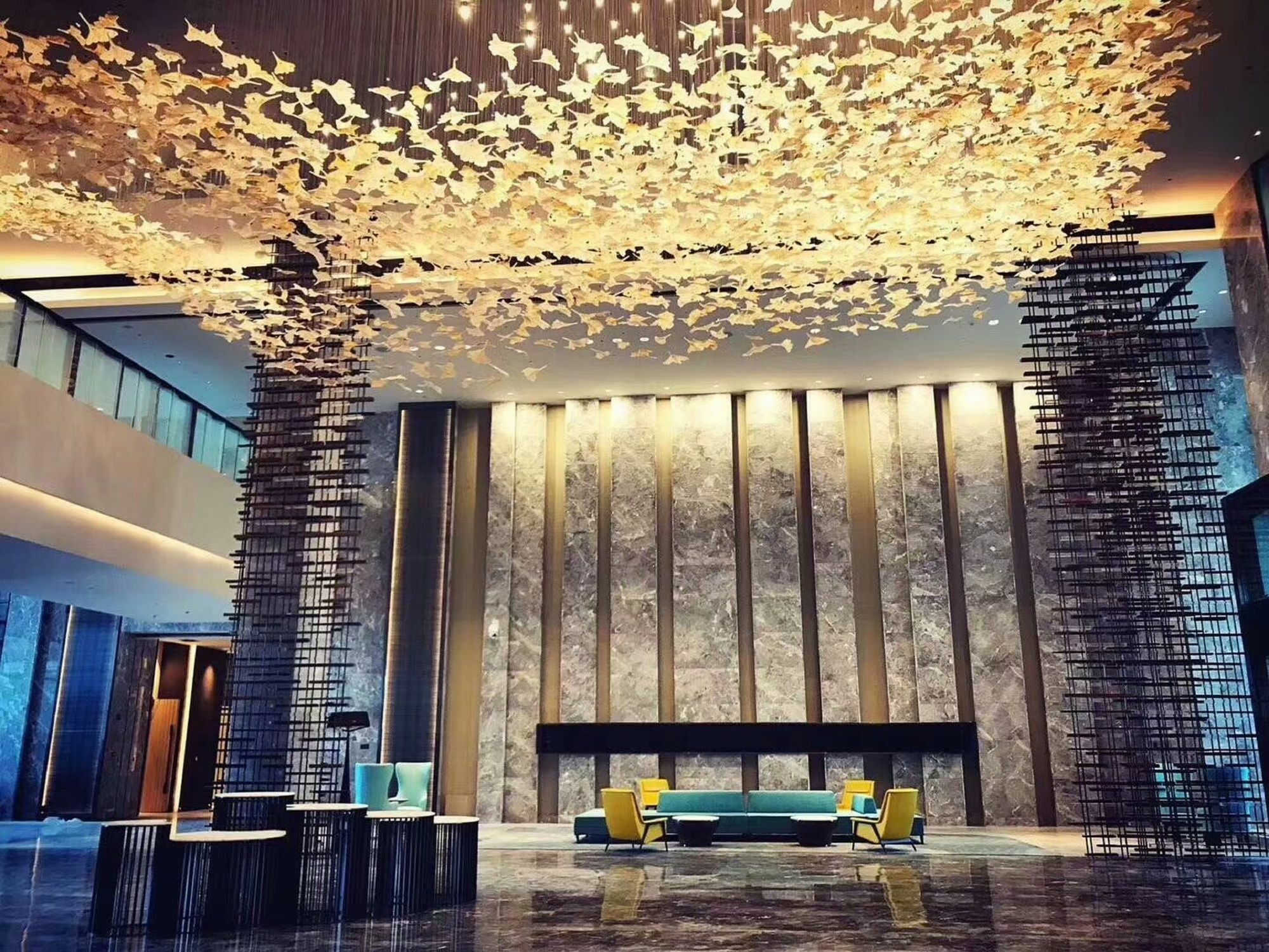 Hotel Doubletree By Hilton Qingdao Oriental Movie Metropolis Esterno foto